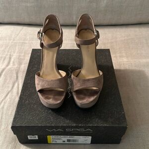 Via Spiga Gray Suede Sandals